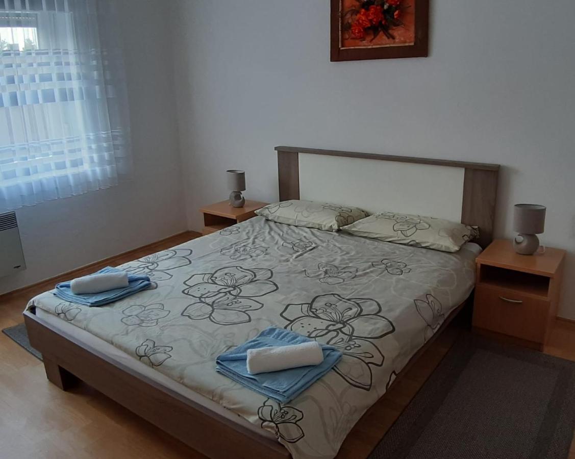 Apartment Ivana Gospic Ngoại thất bức ảnh